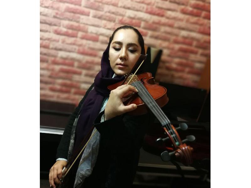 آموزش ویلن (ویولن) غرب تهران در مرزداران آموزشگاه موسیقی چکاد